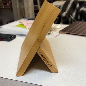 Bamboo Knife Dock